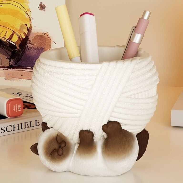 Siamese Cat Pen Organizer